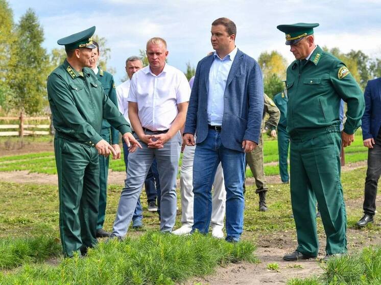 Губернатор Омской области Виталий Хоценко посетил Муромцевский лесхоз
