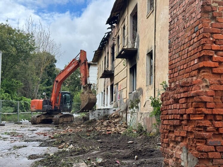 В Калуге начали сносить аварийные дома на Салтыкова-Щедрина
