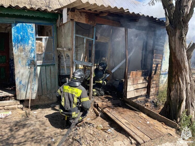 Пожар в жилом доме Новоалексеевки локализован запорожскими спасателями