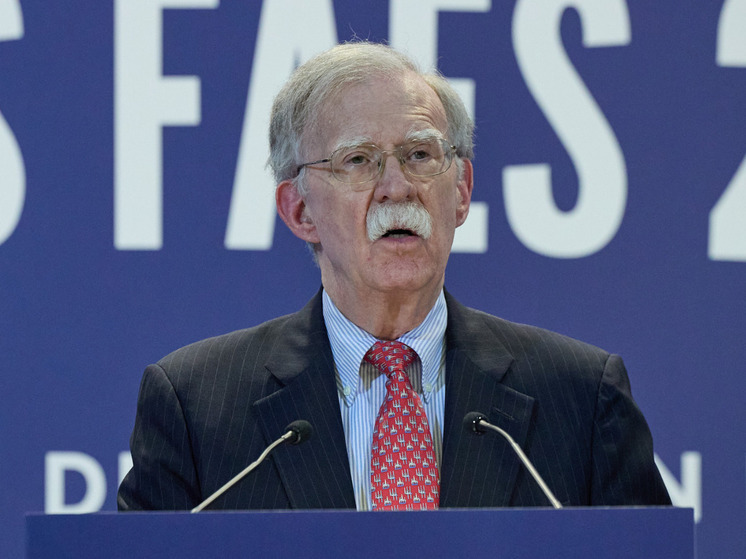 NYP: ФБР провела обыски в доме экс-помощника Трампа Болтона