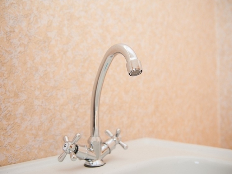 В селе Горноводяном Волгоградской области устраняют аварию на водоводе