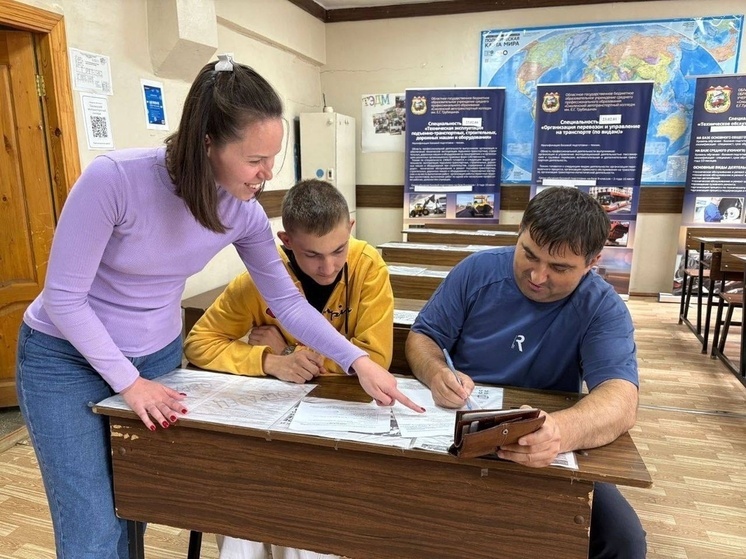 Василий Анохин: смоленские колледжи подводят итоги приемной кампании