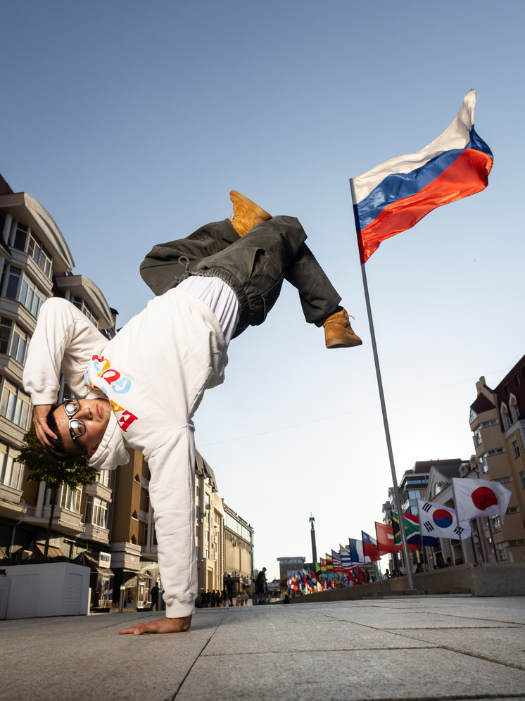 На Гранд-финале премии улиц «КАРДО» День Государственного флага отметят флаговым шоу