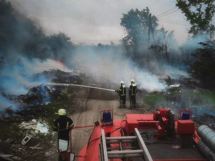 Масштабный пожар в Станично-Луганском районе ликвидирован