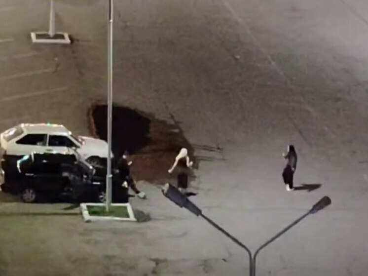 В Абакане водителя-меломана накажут за ночной концерт на парковке