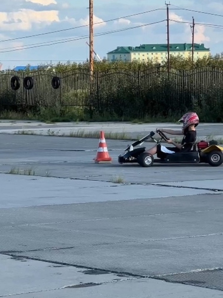 Турнир по вождению картинга провели в Тазовском