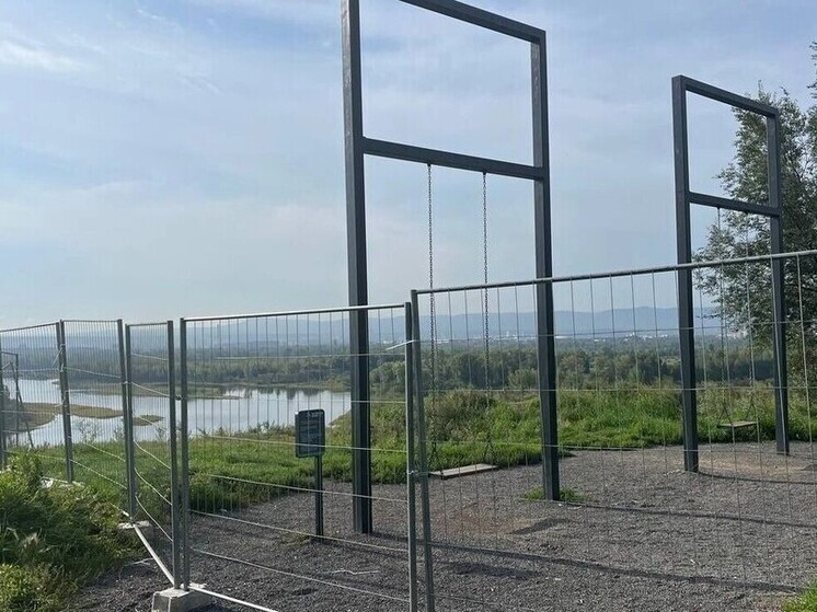 В Красноярске на набережной «Зеленый берег» введен режим ЧС из-за угрозы обрушения склона