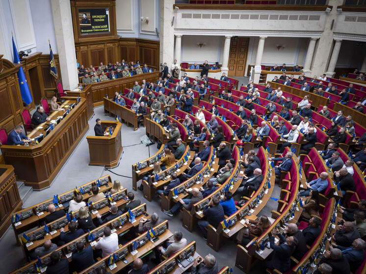 Работа украинского парламента оказалась парализована из-за одной женщины