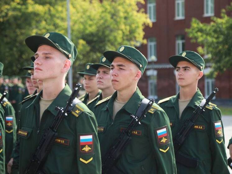 Олег Мельниченко принял участие в церемонии принятия военной присяги курсантами Пензенского артиллерийского инженерного института
