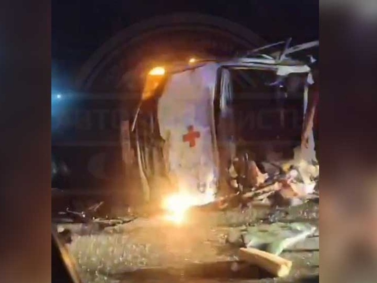 Два человека пострадали в ДТП с машиной скорой помощи на трассе «Джубга-Сочи»