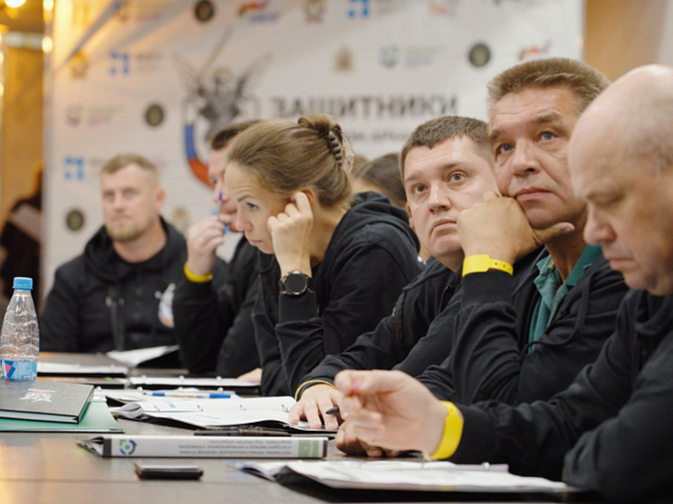 Итоги стажировки в рамках первого модуля региональной программы, ставшей продолжением федерального проекта «Время героев», обсудили на круглом столе вместе с наставниками – руководителями профильных ведомств