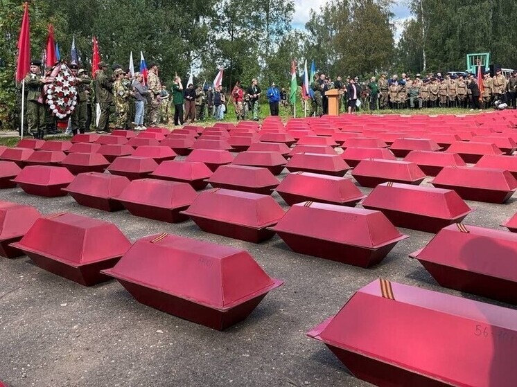 С воинскими почестями: в Калужской области захоронили героев