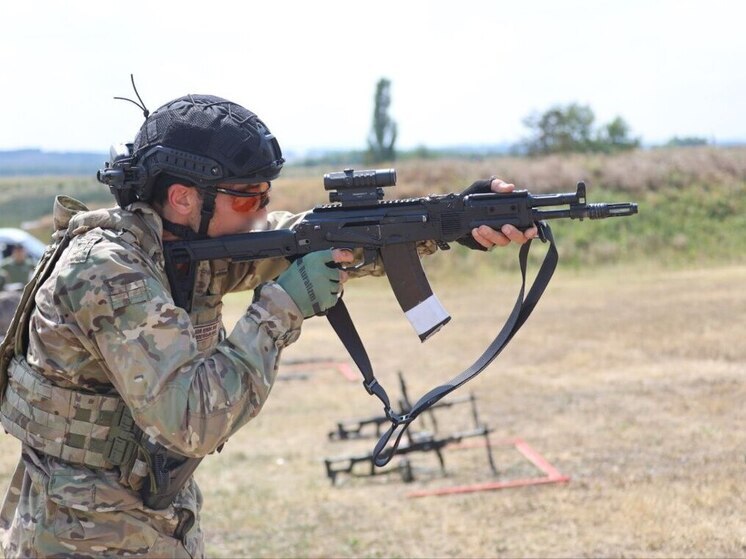 Сотрудники СОБР Северо-Кавказского ордена Жукова округа Росгвардии сдали зачёты на право ношения знака отличия полицейского спецназа