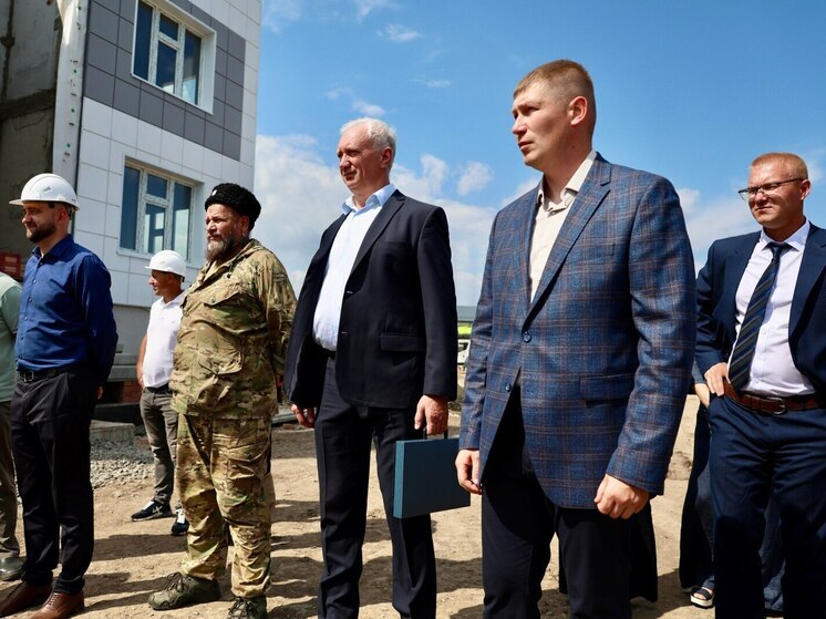 Глава Магнитогорска и бойцы СВО проинспектировали учебные заведения