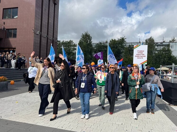В этом году 9 тысяч несовершеннолетних ленинградцев были трудоустроены