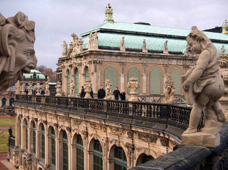 ФРГ возобновит выдачу виз гражданам РФ и Белоруссии