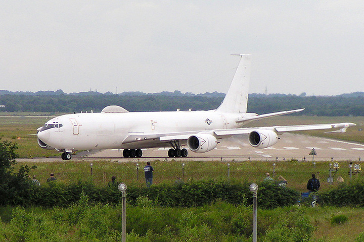 ZDA poslale letalo "sodnega dne" v Grenlandijo na vajo s podmornicami z jedrskim orožjem