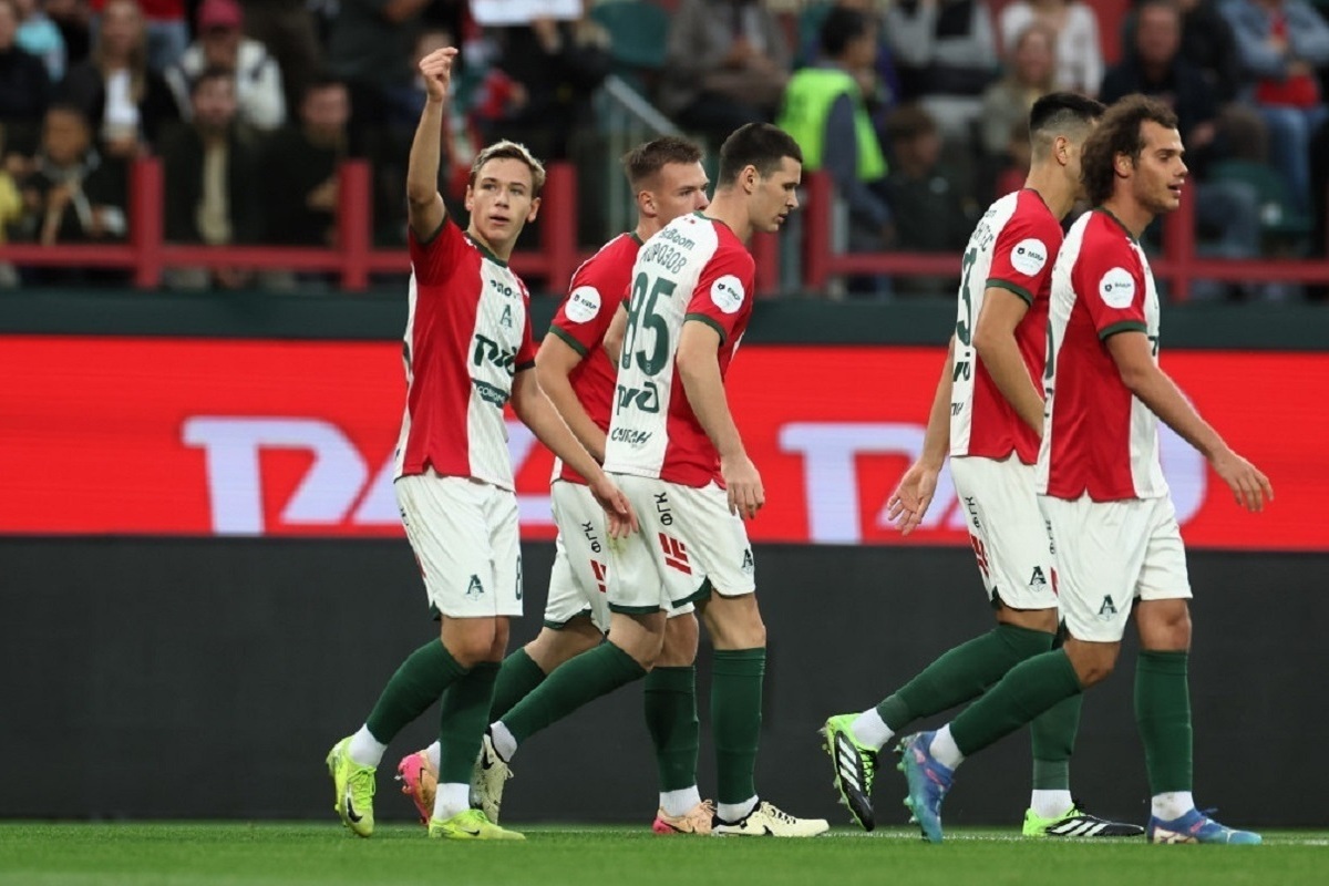 «Локомотив» идет без поражений в чемпионате России, но этого уже недостаточно