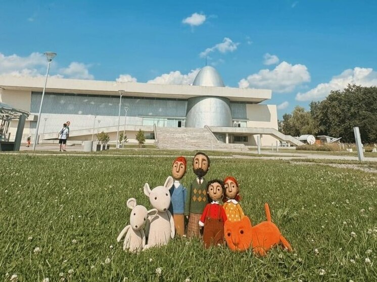 В музей космонавтики заглянули калужские куклы