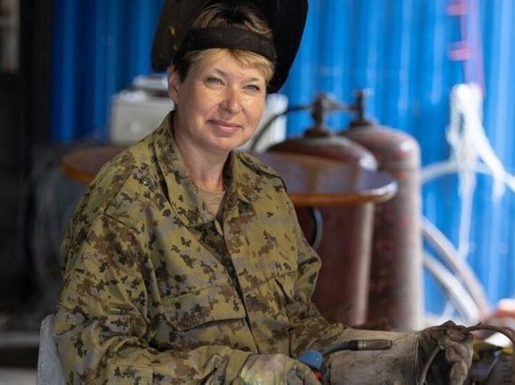 Ольга Писаревская создает игрушки из металла с помощью господдержки.