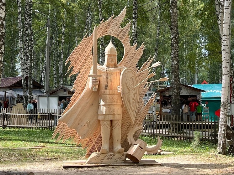 Томский губернатор наградил победителей международного фестиваля «Праздник Топора»