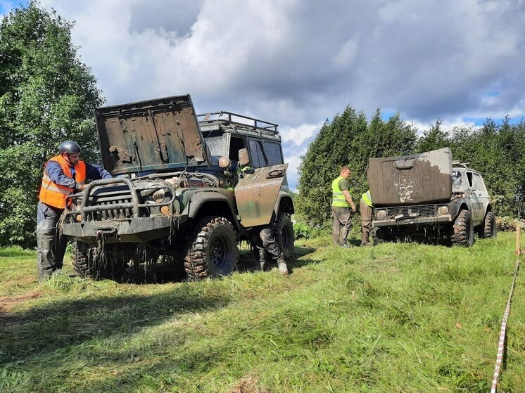 Гонки внедорожников «Ралли Offroad» прошли в Новоржевском округе