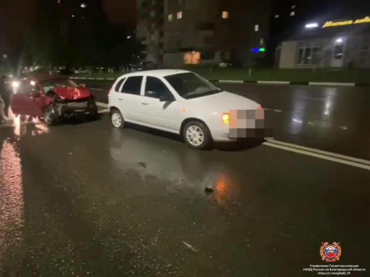 В Старом Осколе автоледи устроила тройное ДТП