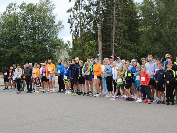 В Маловишерском округе прошел 52-й легкоатлетический пробег