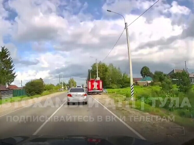 В соцсетях сообщили о серьезном ДТП БМВ и "Соляриса" под Тулой