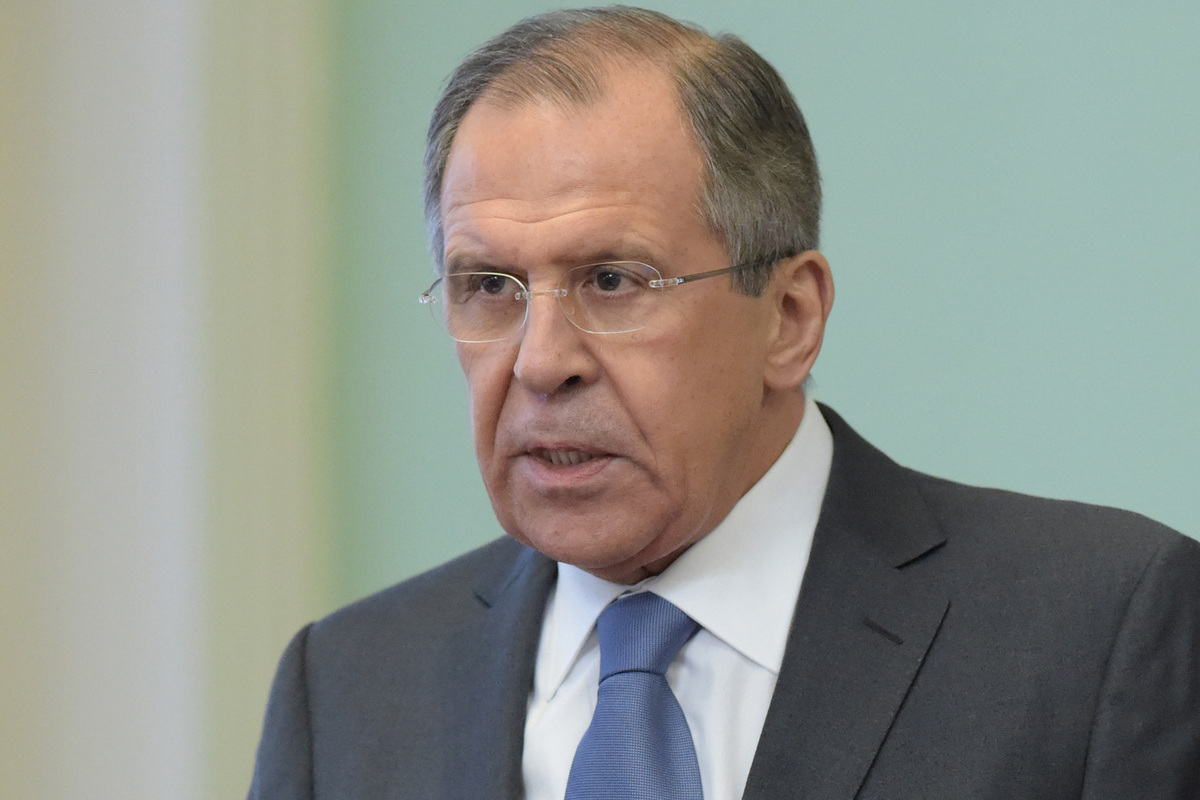 Lavrov komentiral udar na tovarno Flex v Mukačevem, Ukrajina obtožuje Rusijo laži