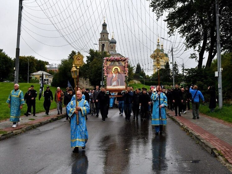 В Серпухове завершился крестный ход с иконой Взыскание погибших