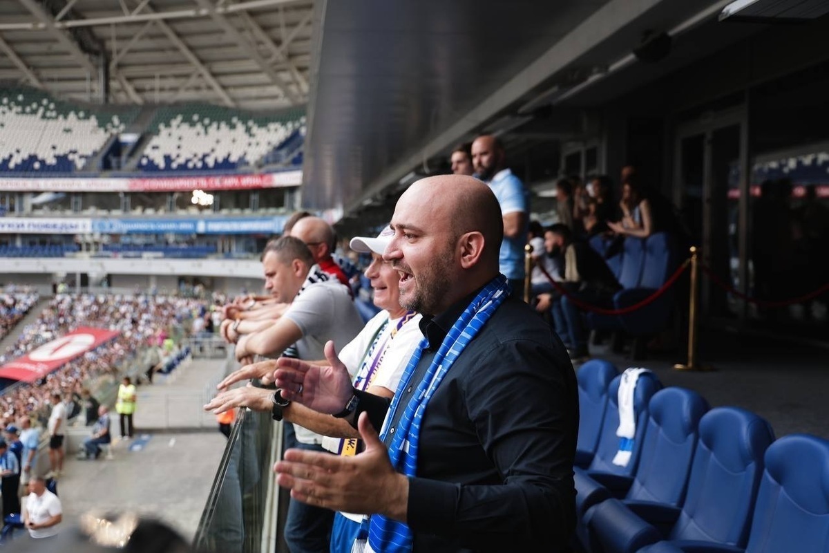 «У меня много вопросов», написал в своем ТГ-канале губернатор Самарской области по поводу судейства в матче «Крыльев» и «Краснодара»