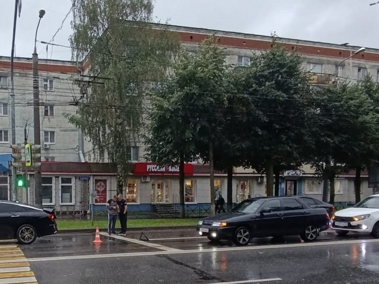 В Йошкар-Оле «Лада» наехала на 20-летнюю девушку