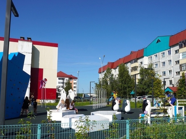 В Излучинске открыли детскую площадку в стиле «Ледникового периода»