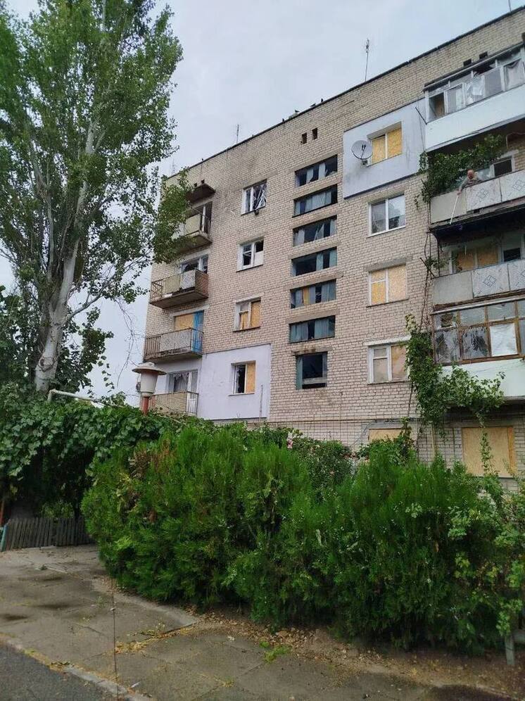 В Новой Каховке в результате атаки повреждены два жилых дома