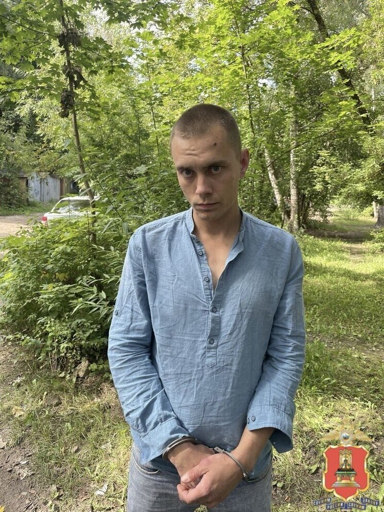 Дилера с крупной партией наркотиков задержали на одной из улиц Твери