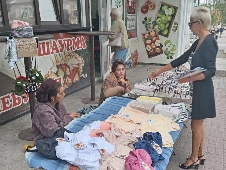 В Курске составили 12 протоколов на нелегальных уличных торговцев