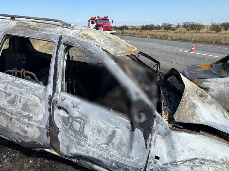 На трассе «Ростов-на-Дону – Ставрополь» после столкновения загорелись три легковушки, двое погибших