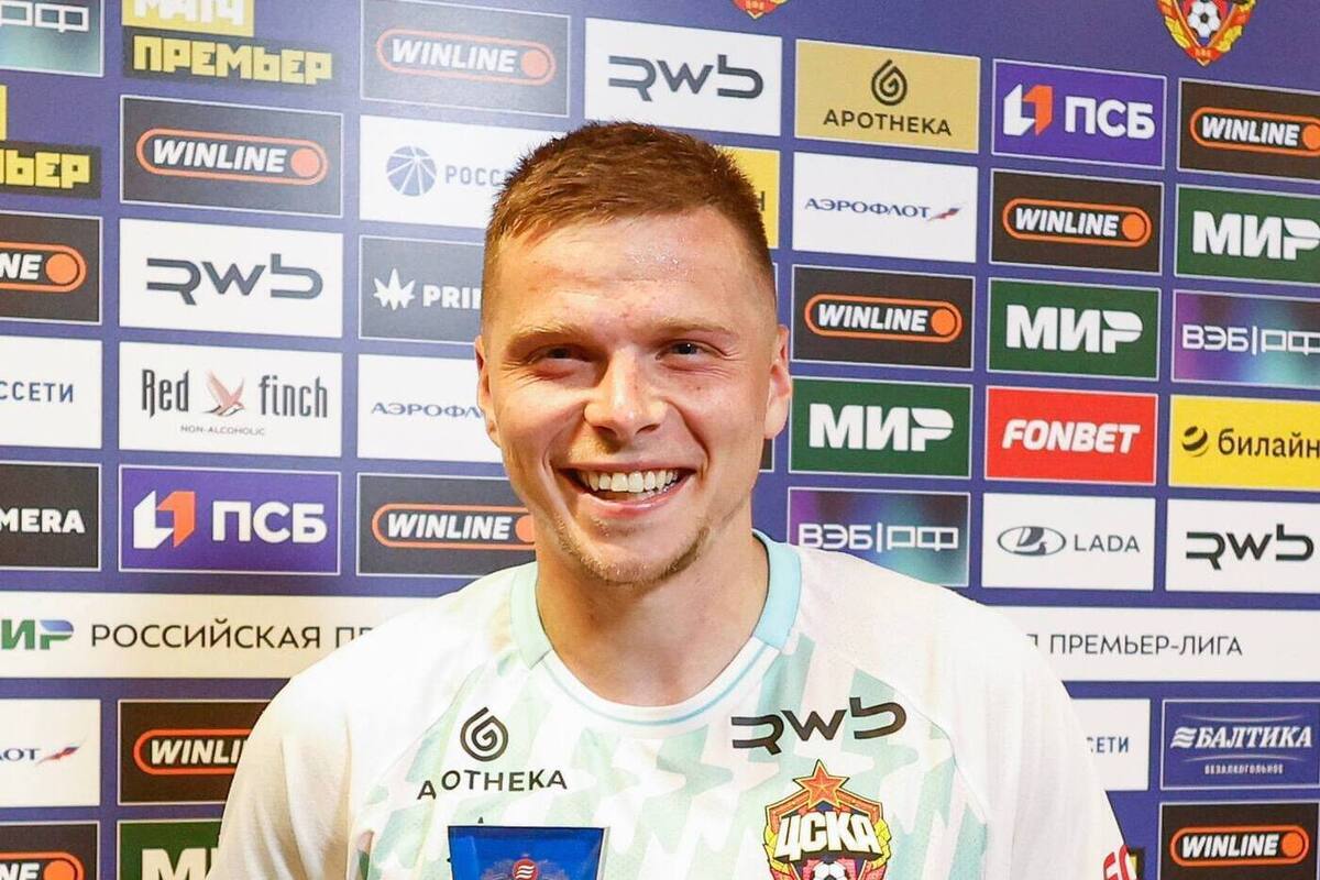 Дзюба ущипнул за сосок Кругового из ЦСКА во время матча РПЛ