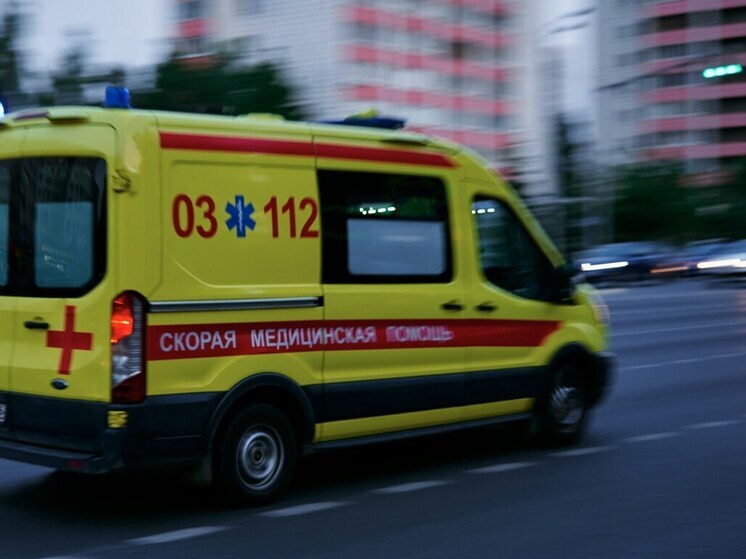 Работник предприятия в Таловском районе покалечился, упав с цистерны кормовоза
