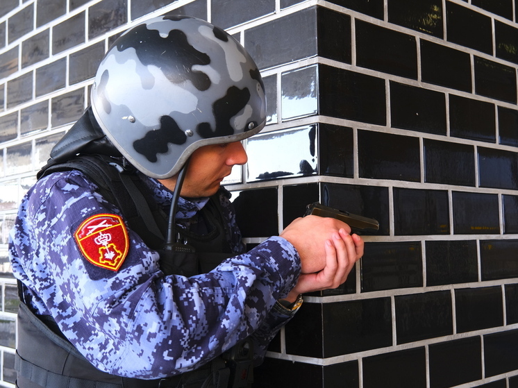 Калининградские росгвардейцы за выходные задержали сразу нескольких хулиганов