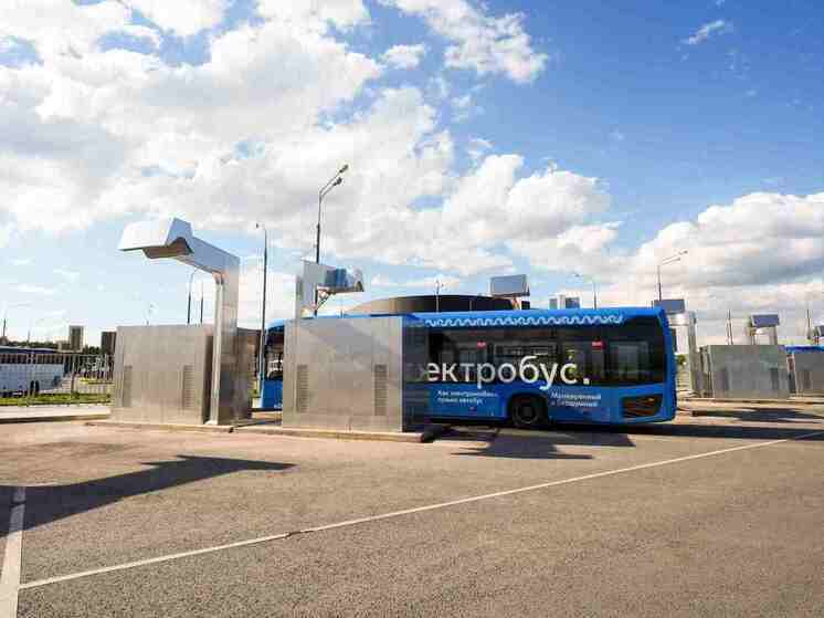 Более 50 ультрабыстрых зарядных станций для электробусов подключили в столице с начала года