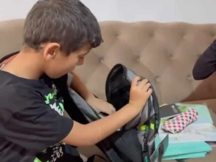 В Назрани детям из Палестины вручили школьные принадлежности