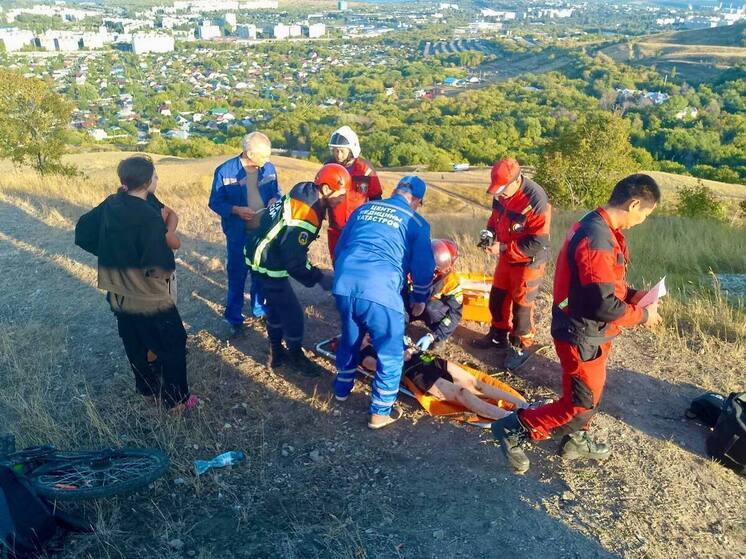 Велосипедистка угодила в резервуар для воды