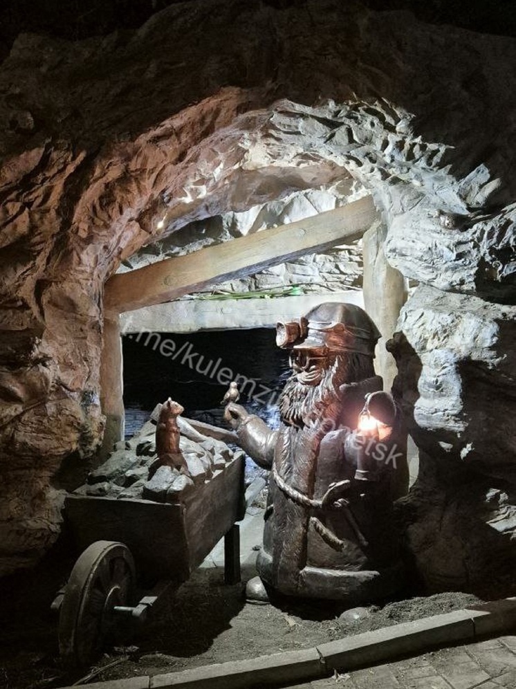 В Донецке на набережной Кальмиуса завершили монтаж нового арт-объекта