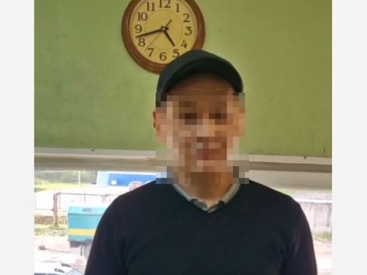 Водителя автобуса, «сидевшего в телефоне» во время движения, отстранили от работы