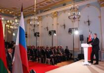 Губернатор Вологодской области представил инвестиционный, туристский и торгово-экономический потенциал региона на пленарном заседании конгрессно-выставочного мероприятия «Дни Вологодской области в Республике Беларусь», которое прямо сейчас проходит в Минске