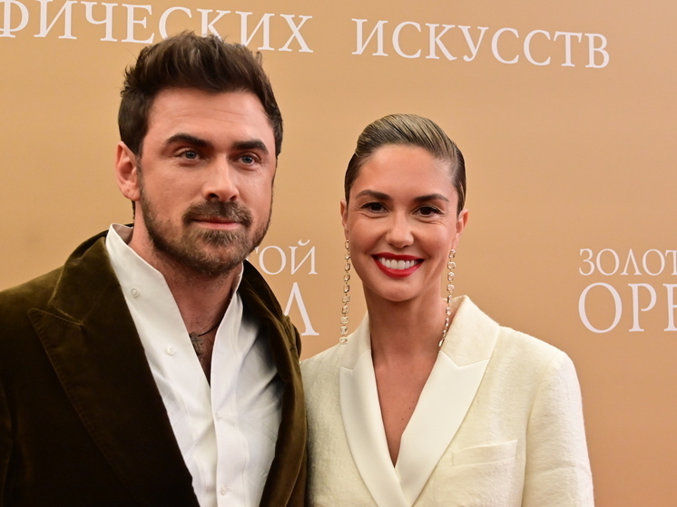 SHOT: Пётр Дранга и Агата Муцениеце потратили на свадьбу 6 млн рублей