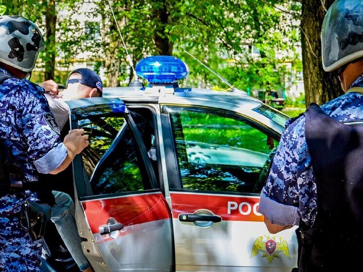 В Симферополе росгвардейцы задержали мужчину, избившего сожительницу