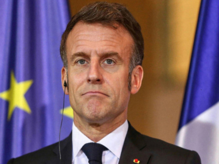 Меланшон: предложение отстранить Макрона от власти внесут в парламент